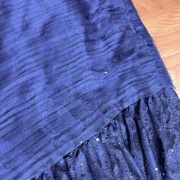 Monique Lhuiller Navy Sequin Lace Gown NWT - Picture 8 of 13